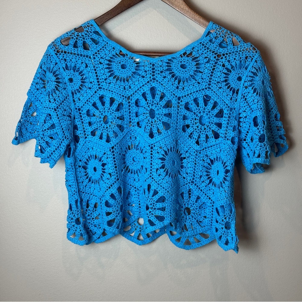 Rebellion Crochet Short Sleeve Crop Top - Bright Blue